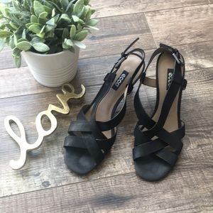 ecco heeled sandals